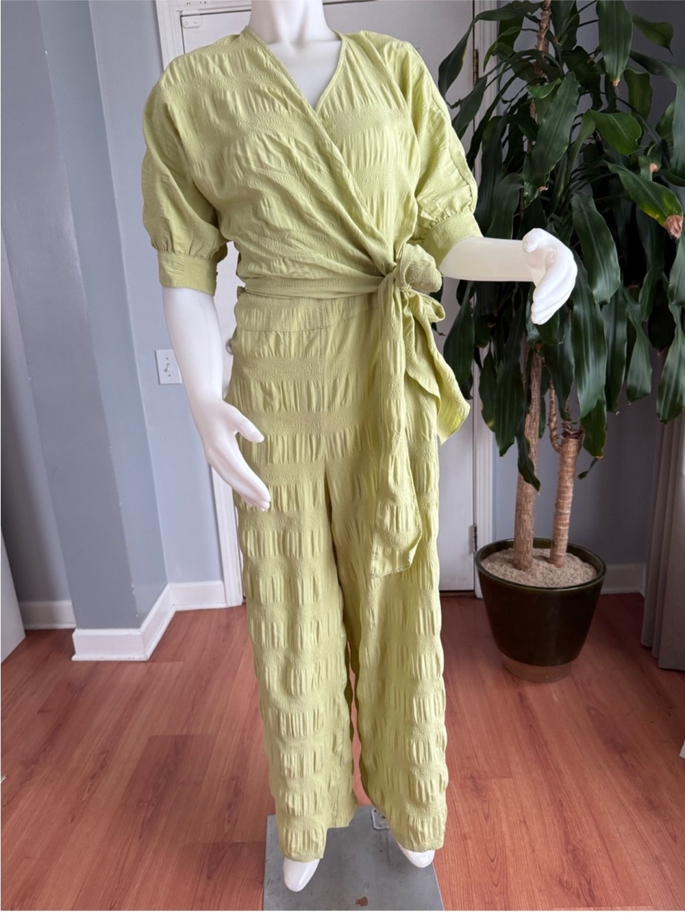 Labelrail x Olivia & Alice Textured Wrap Jumpsuit Size 14